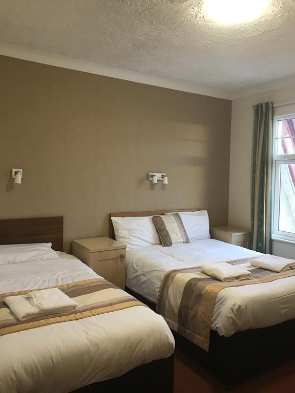 Marine Hotel