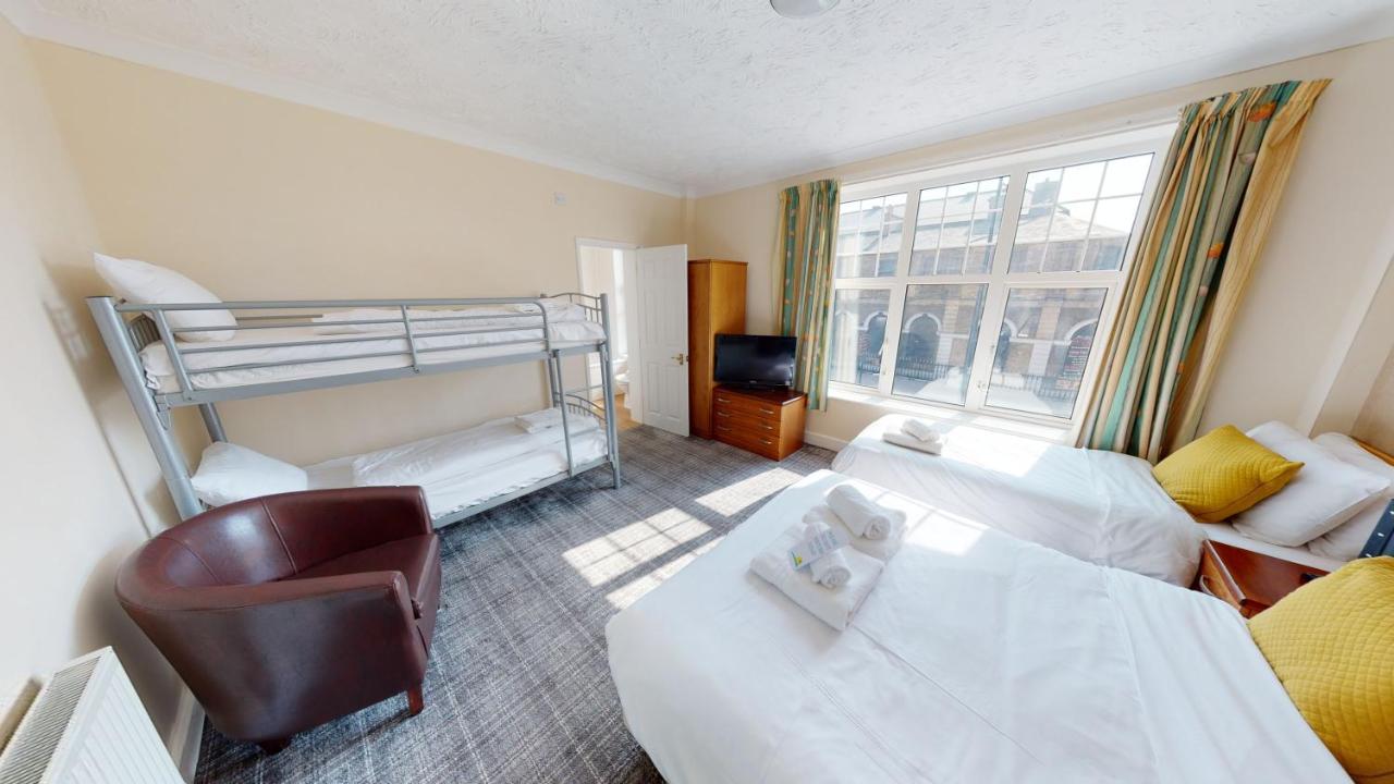 Hotel Marine